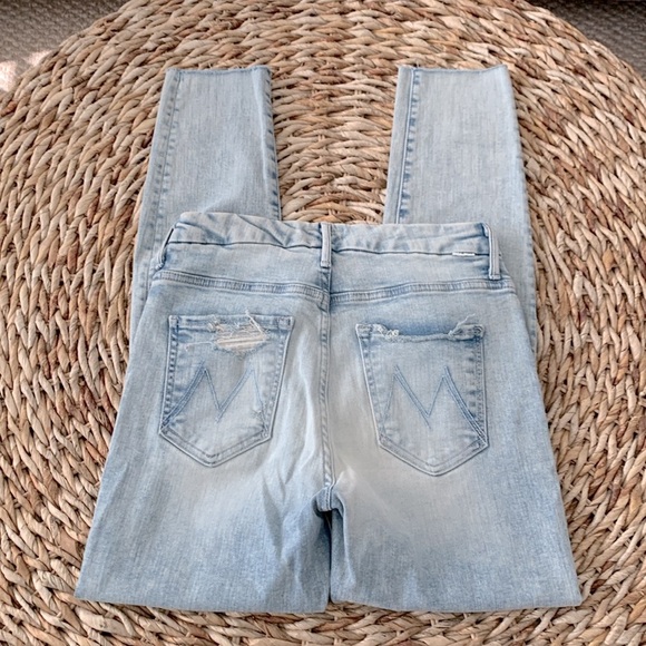 Mother Pixie Ankle Fray Action Shot Jean - Picture 10 of 16